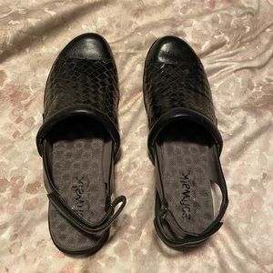 Softwalk Salina black sandals - New